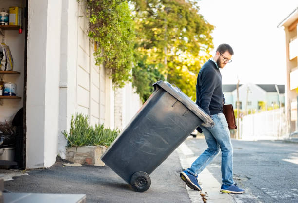Best Property Management Cleanouts  in Milton, FL